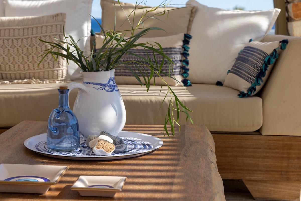 Amalgam Homes Paros