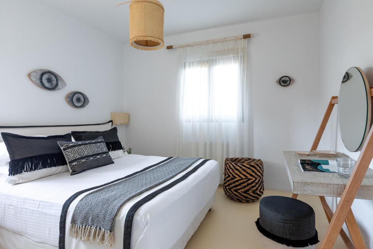 Amalgam Homes Paros