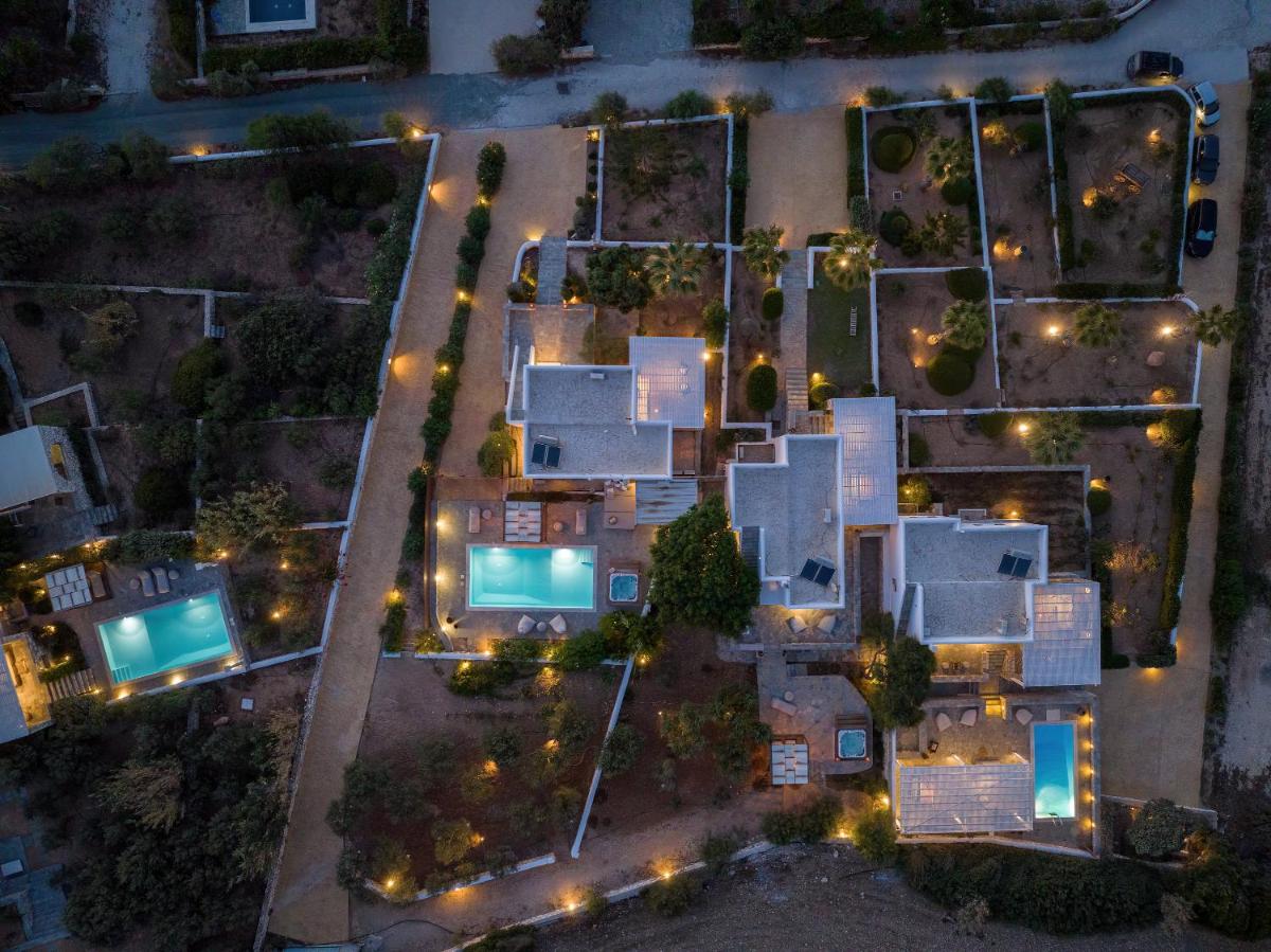 Amalgam Homes Paros