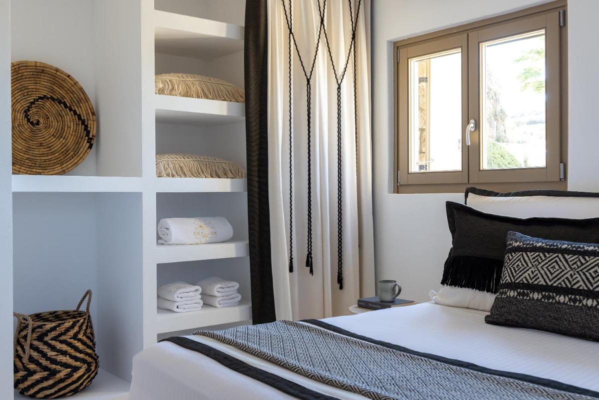 Amalgam Homes Paros