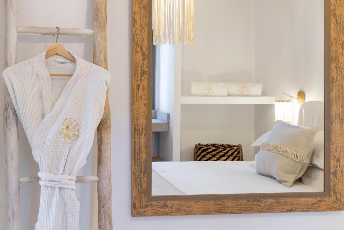 Amalgam Homes Paros