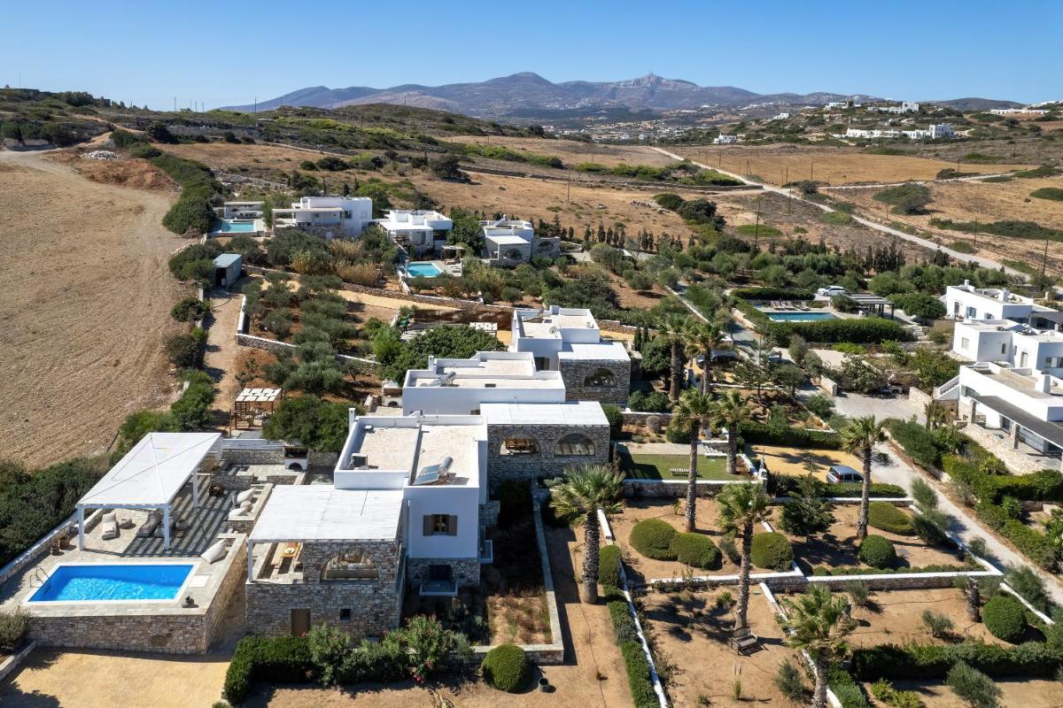 Amalgam Homes Paros