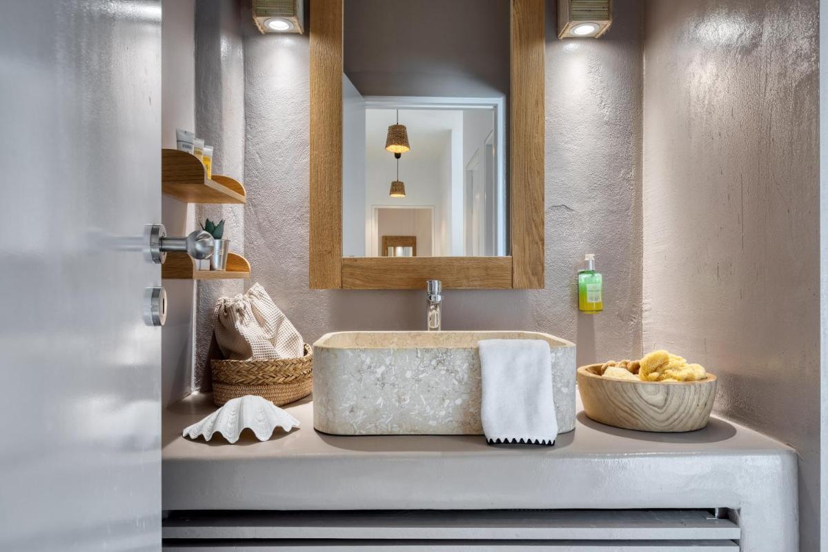 Amalgam Homes Paros
