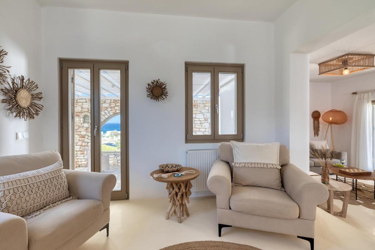 Amalgam Homes Paros