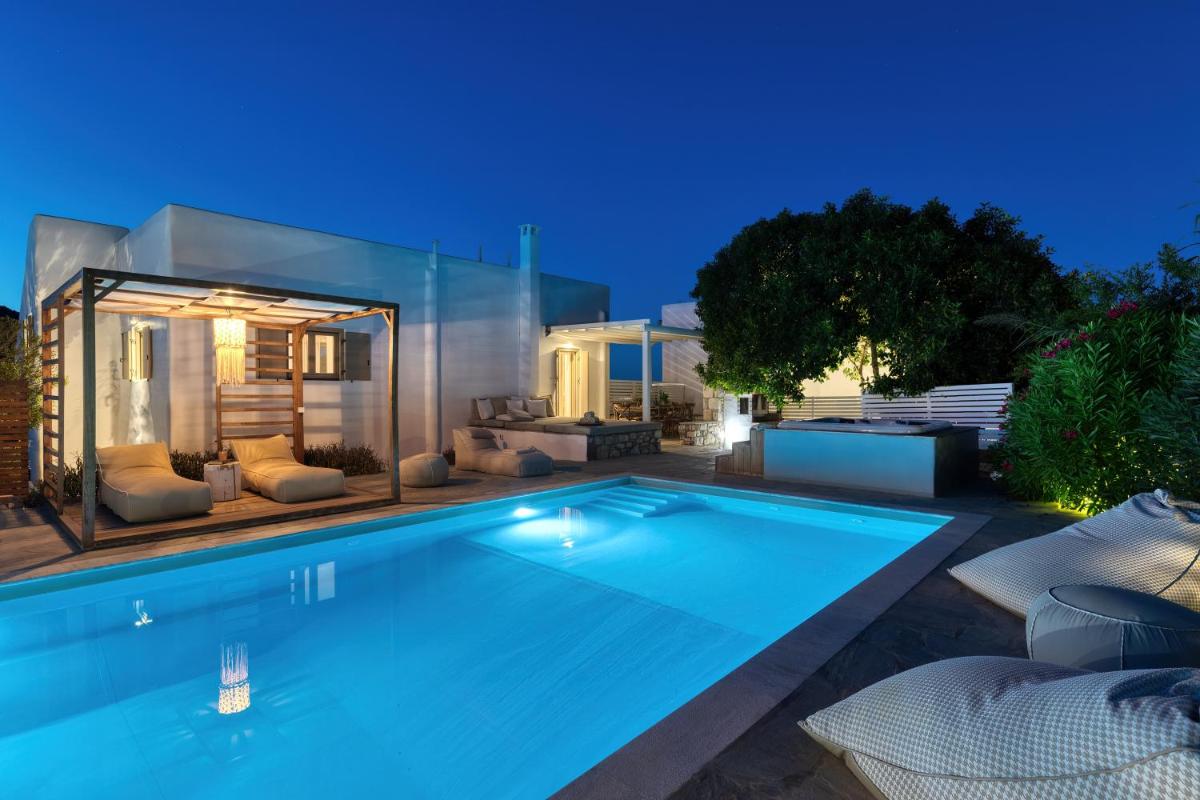 Amalgam Homes Paros
