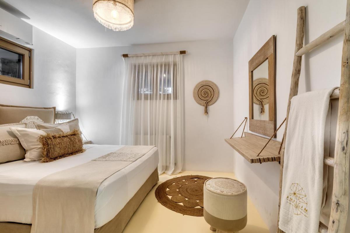 Amalgam Homes Paros