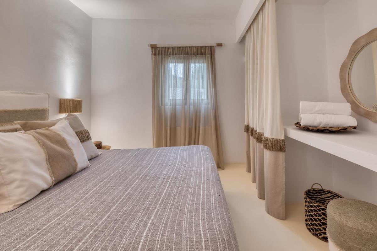 Amalgam Homes Paros