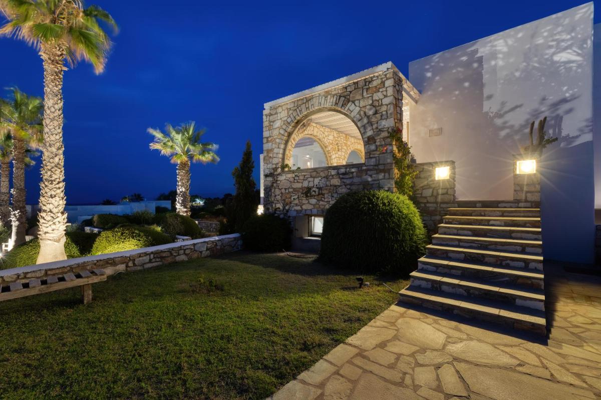 Amalgam Homes Paros