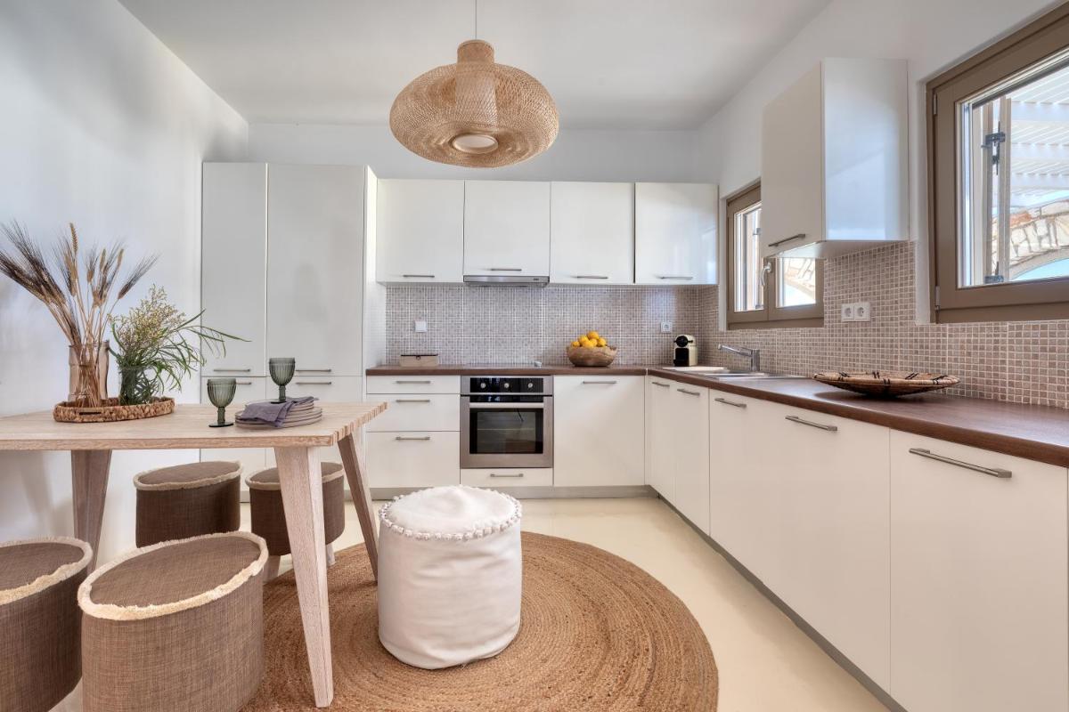 Amalgam Homes Paros