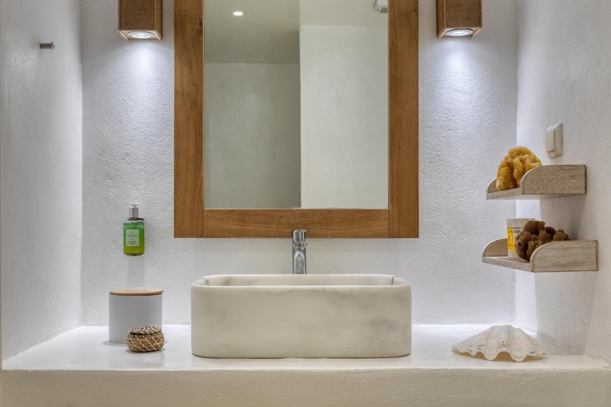 Amalgam Homes Paros