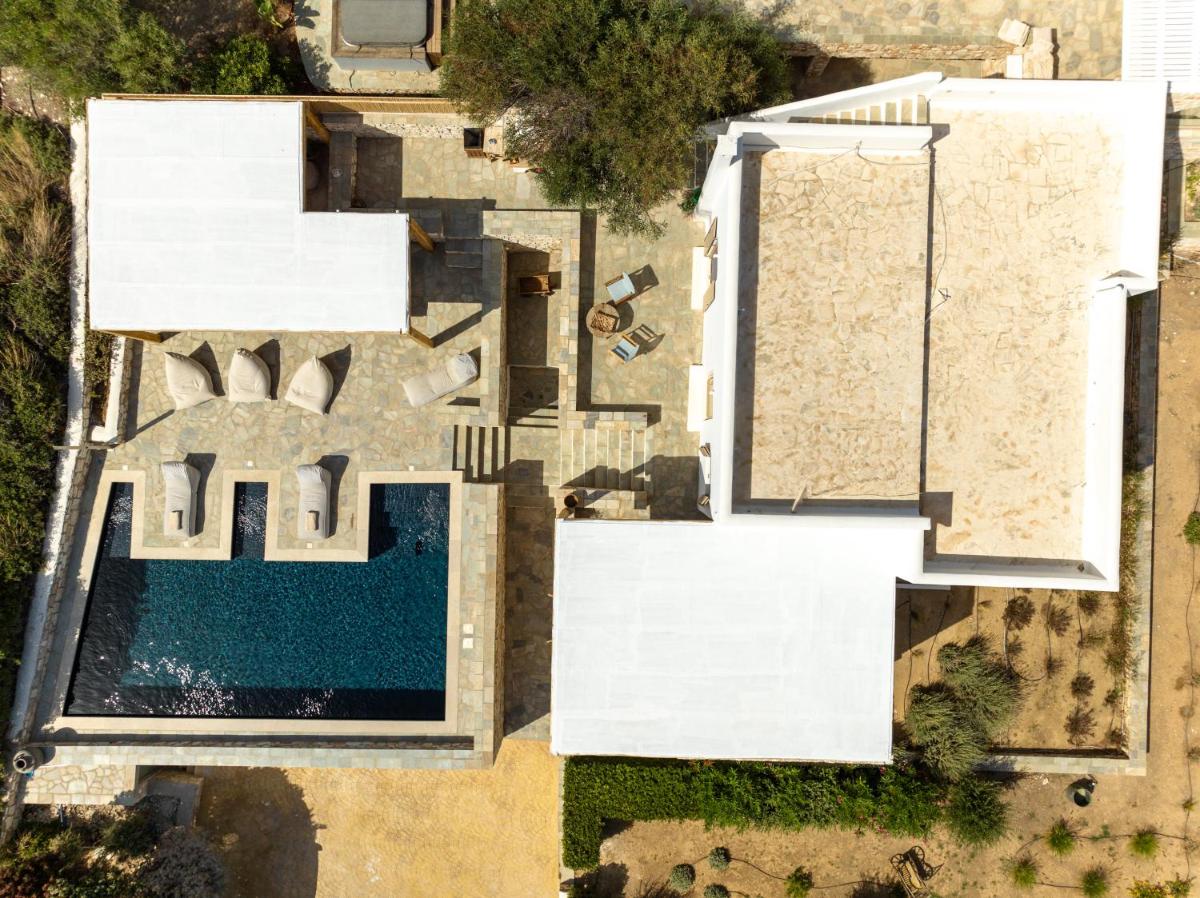 Amalgam Homes Paros
