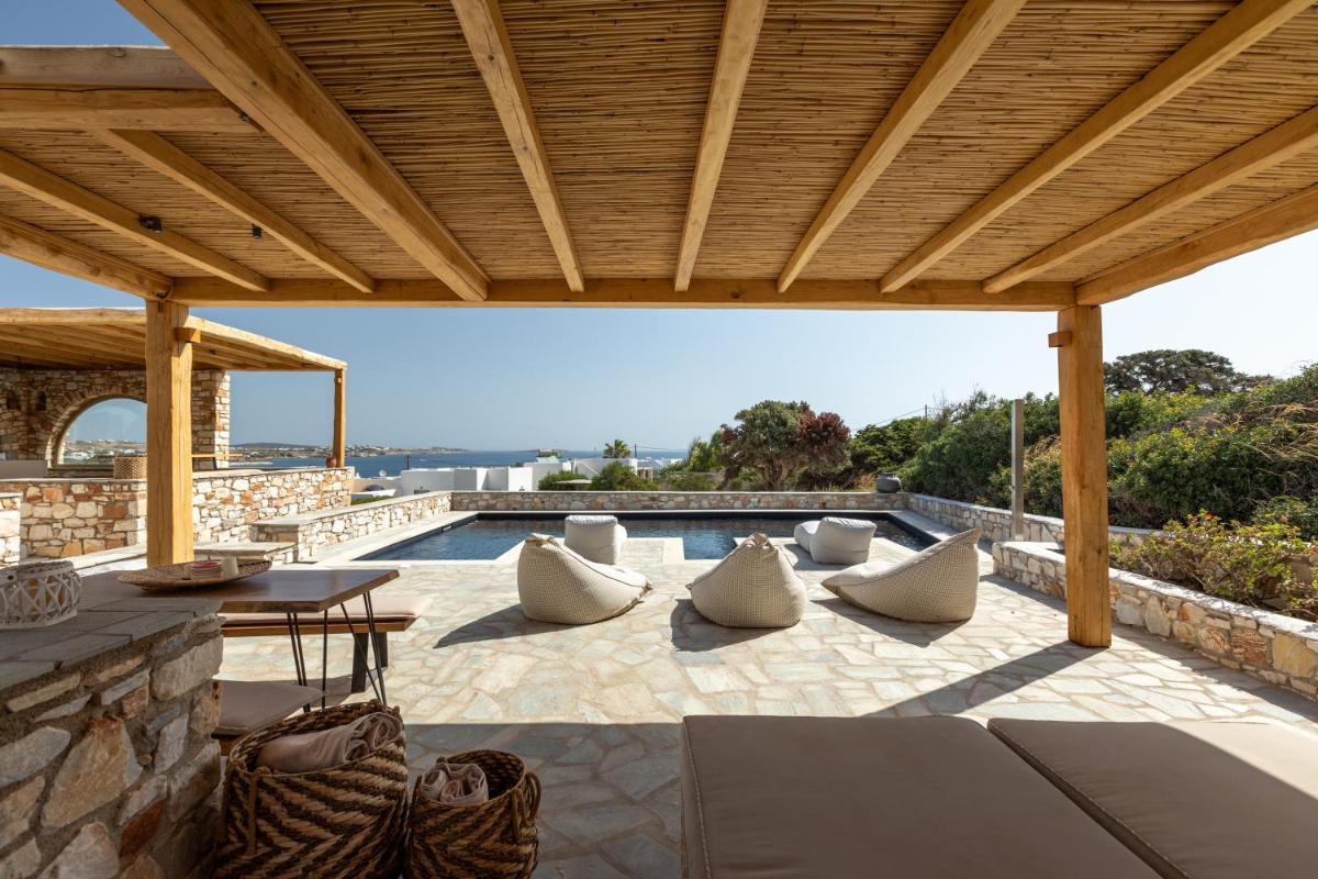 Amalgam Homes Paros