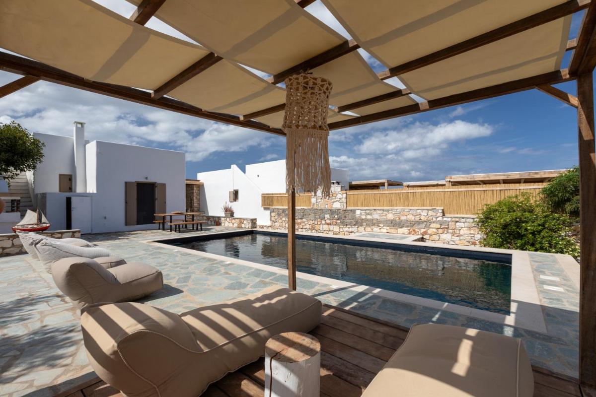 Amalgam Homes Paros