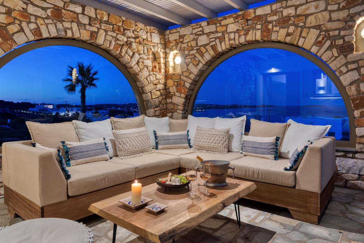 Amalgam Homes Paros