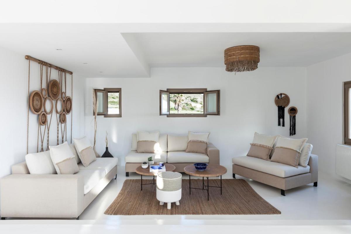 Amalgam Homes Paros