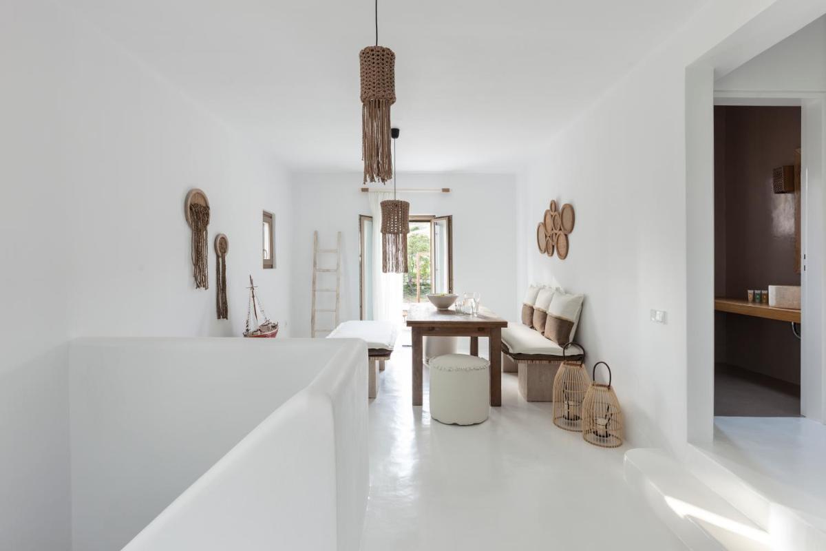 Amalgam Homes Paros