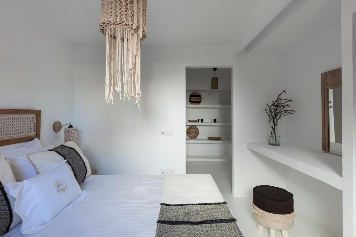 Amalgam Homes Paros