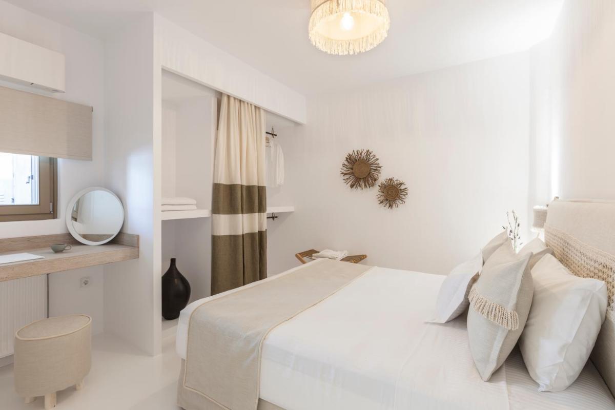 Amalgam Homes Paros
