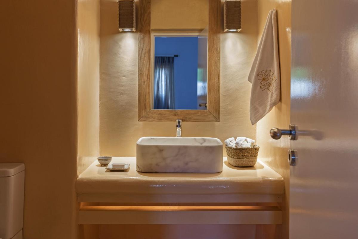 Amalgam Homes Paros