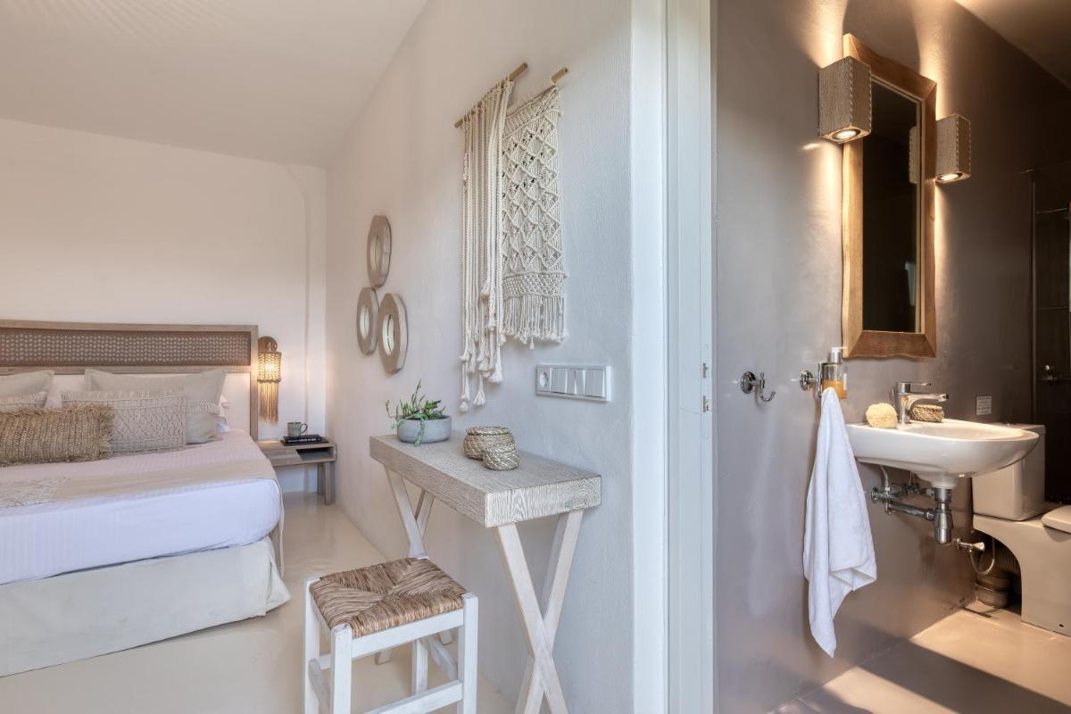 Amalgam Homes Paros