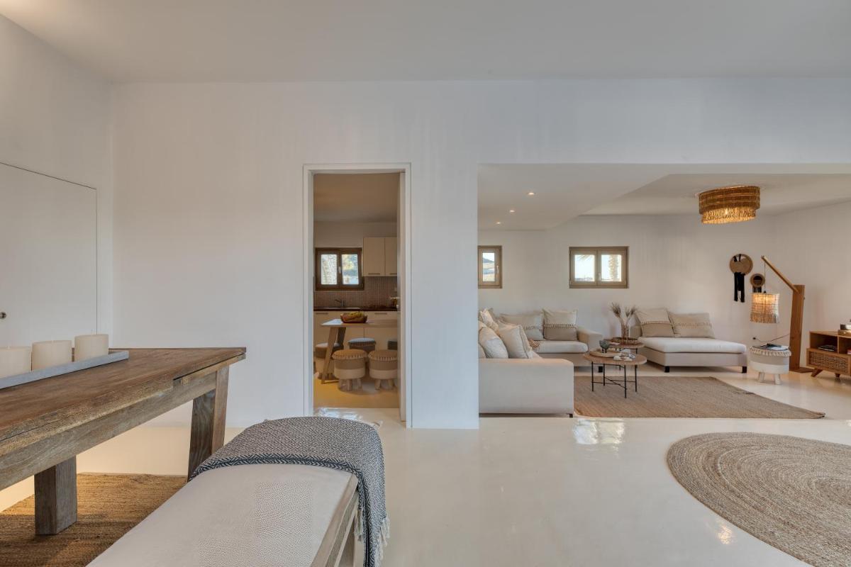 Amalgam Homes Paros