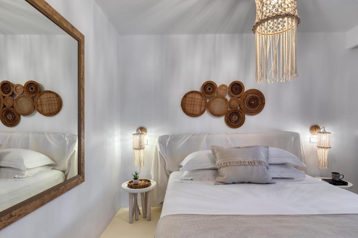 Amalgam Homes Paros