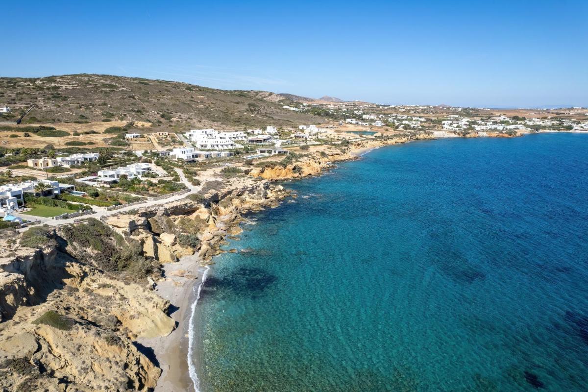 Amalgam Homes Paros