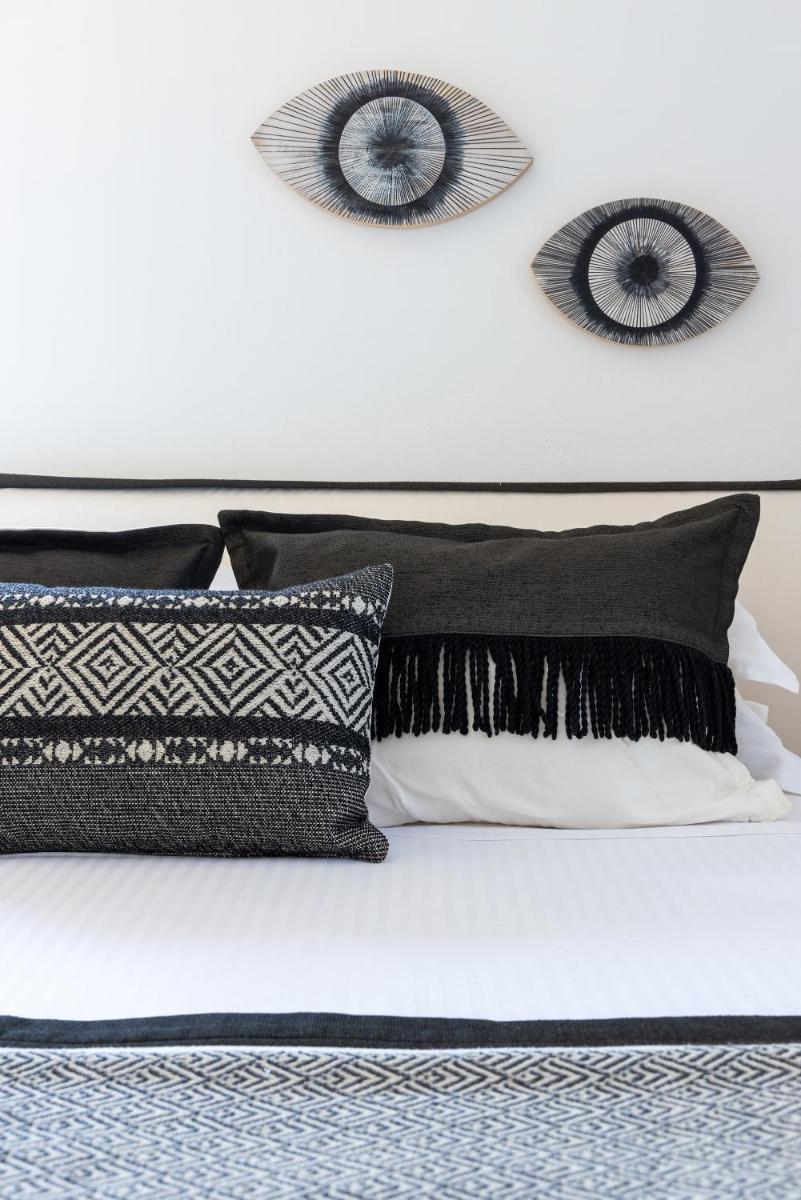Amalgam Homes Paros