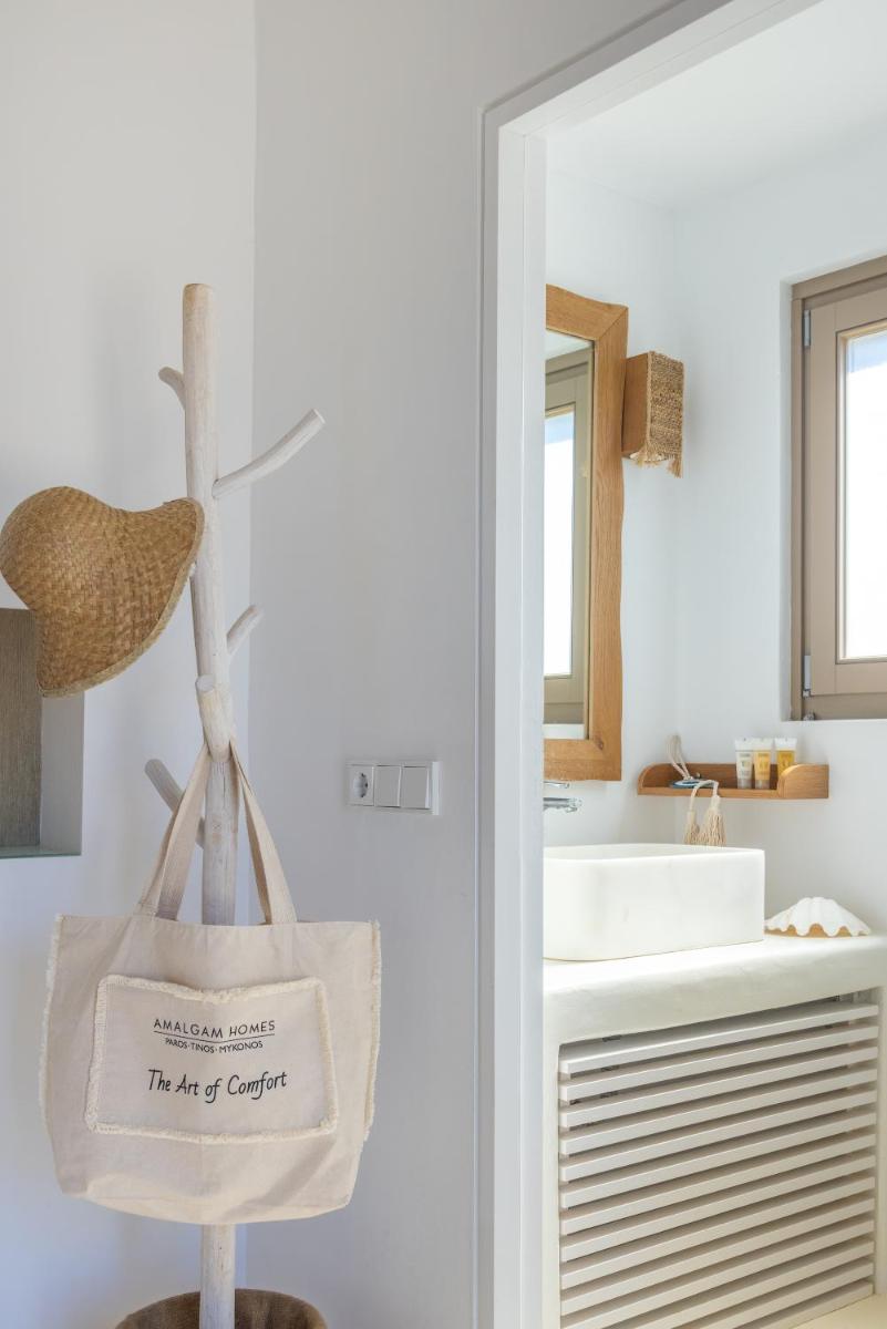 Amalgam Homes Paros