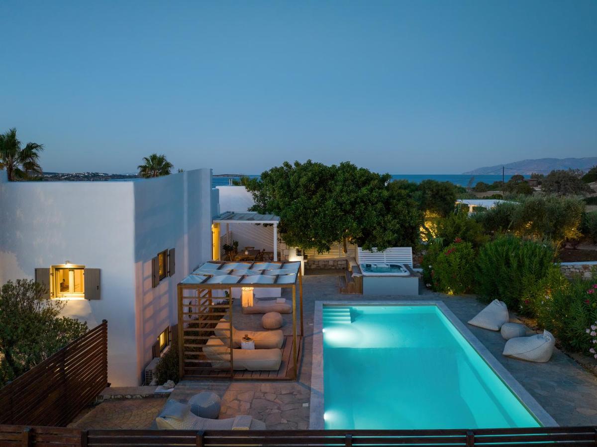 Amalgam Homes Paros