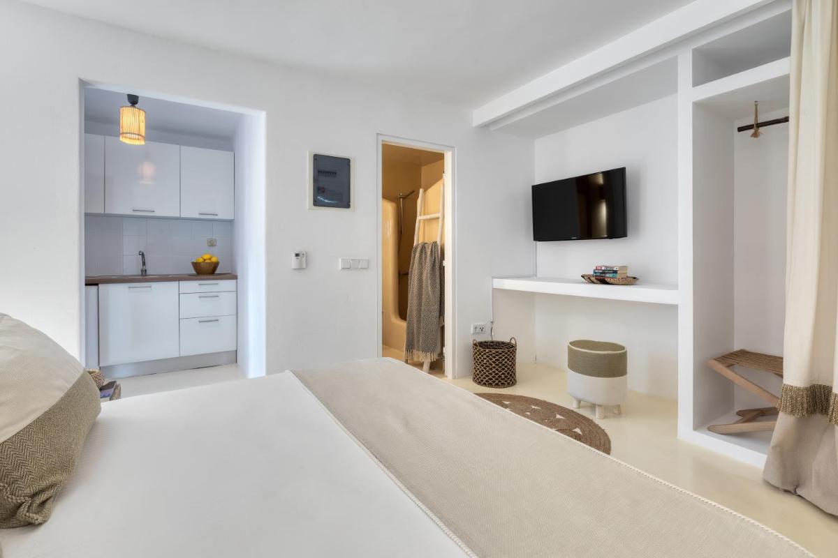 Amalgam Homes Paros