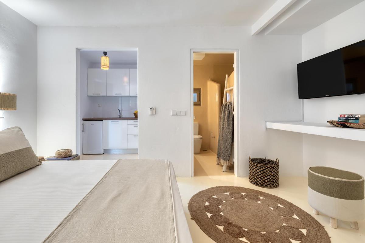 Amalgam Homes Paros