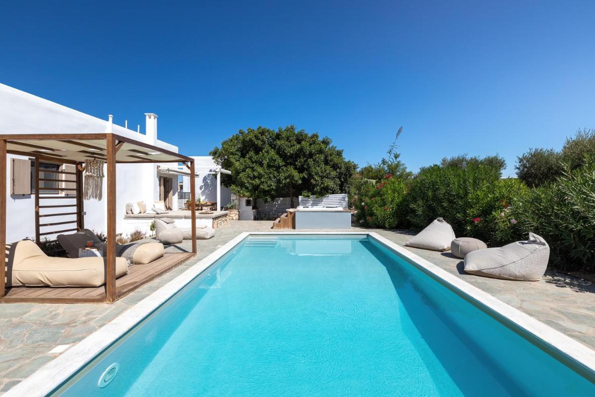 Amalgam Homes Paros