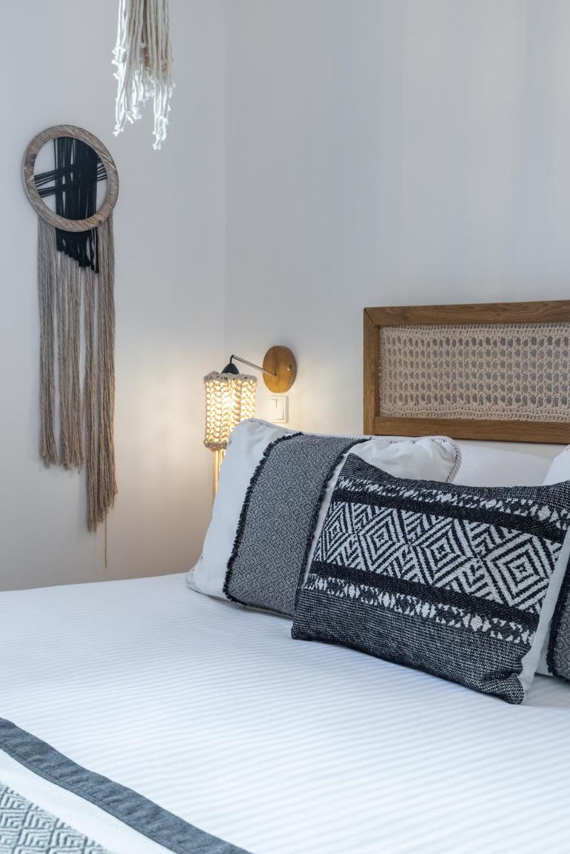 Amalgam Homes Paros