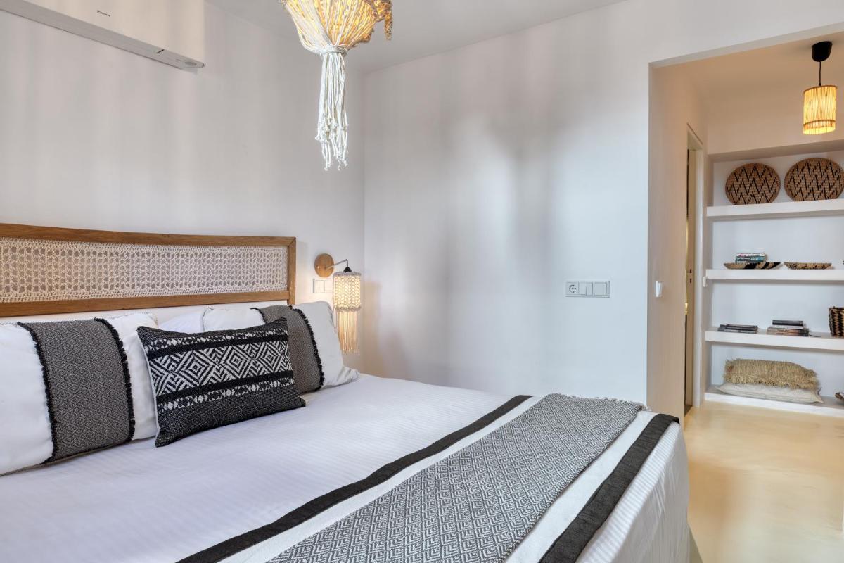 Amalgam Homes Paros