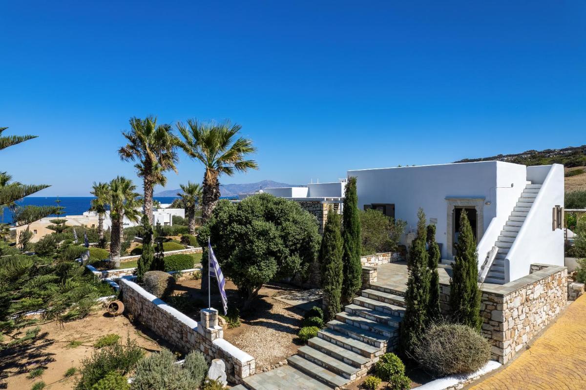 Amalgam Homes Paros