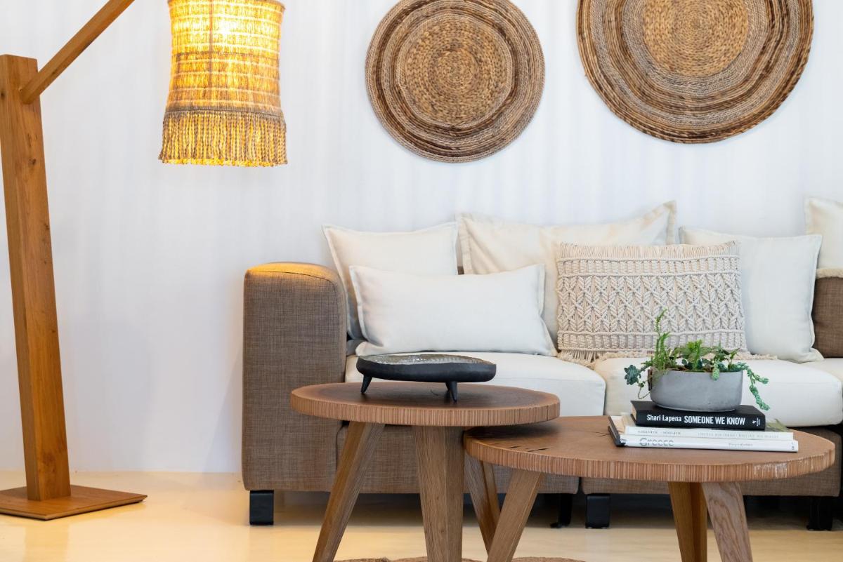 Amalgam Homes Paros