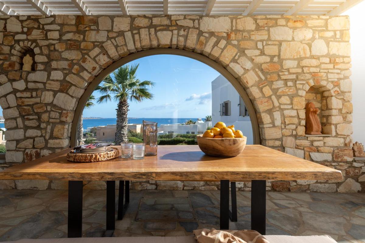 Amalgam Homes Paros