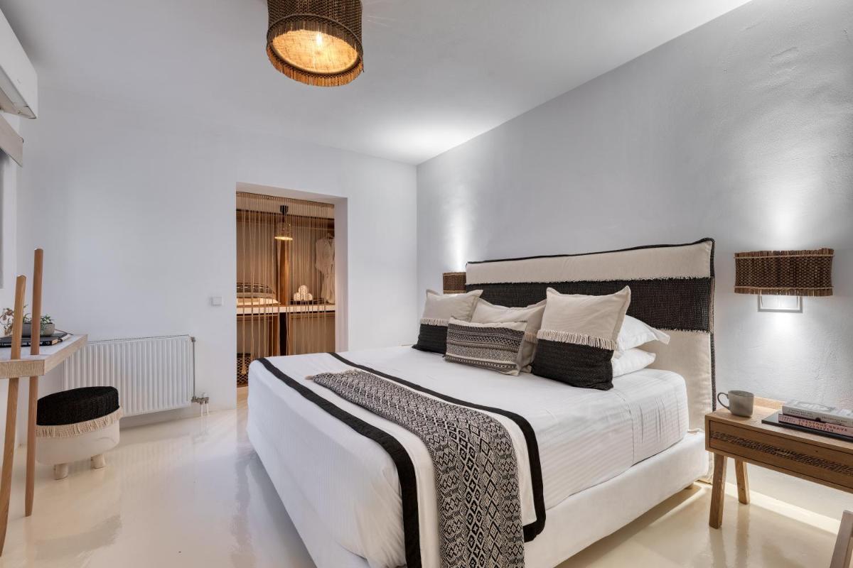 Amalgam Homes Paros