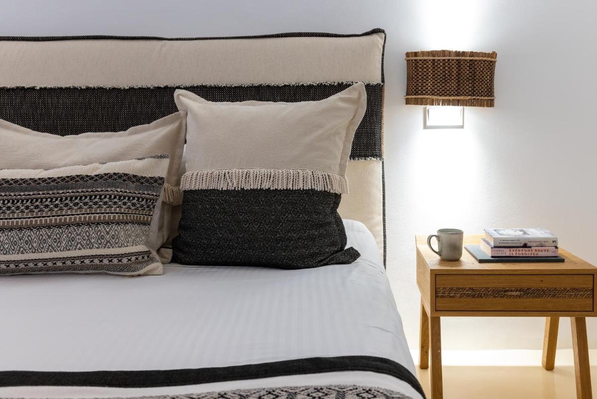 Amalgam Homes Paros