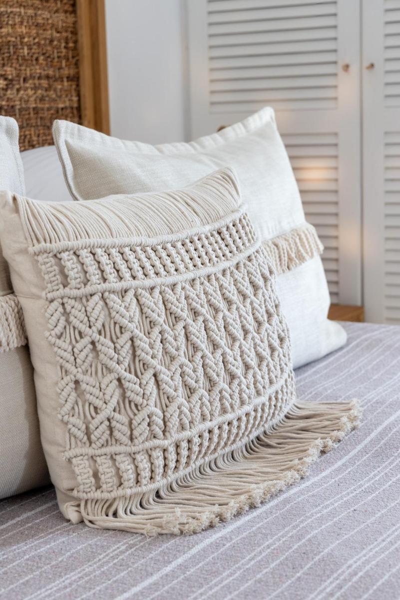 Amalgam Homes Paros
