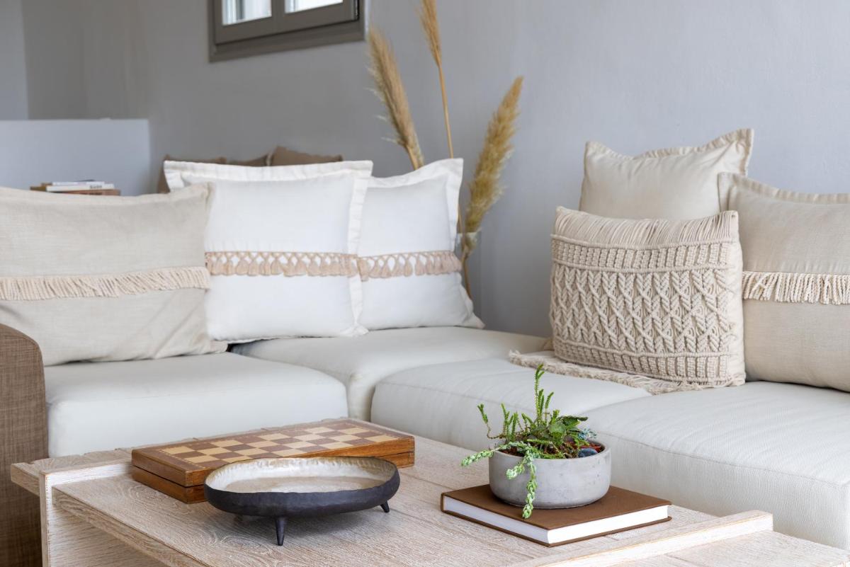 Amalgam Homes Paros