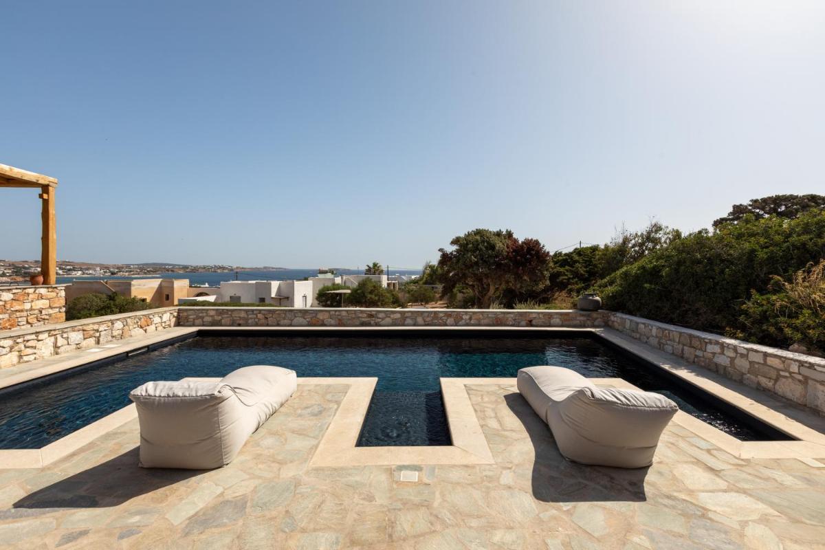Amalgam Homes Paros