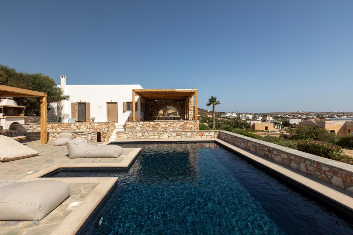 Amalgam Homes Paros