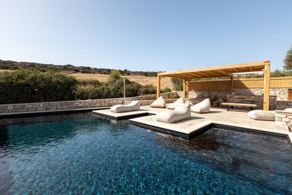 Amalgam Homes Paros