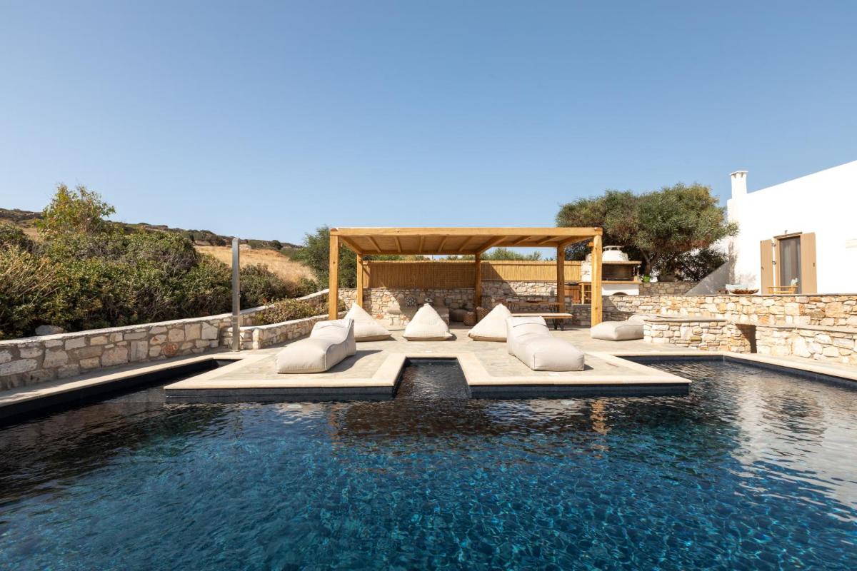 Amalgam Homes Paros