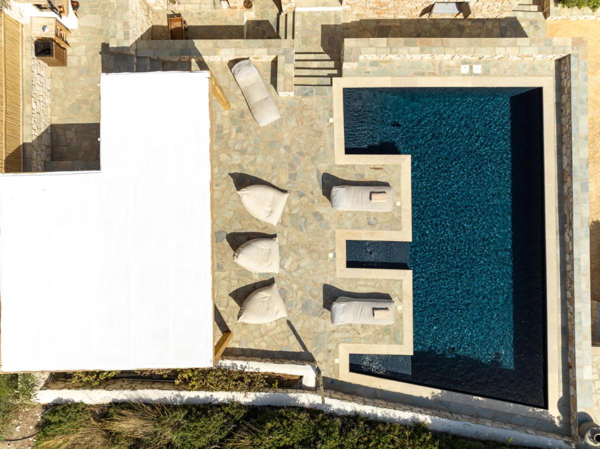 Amalgam Homes Paros