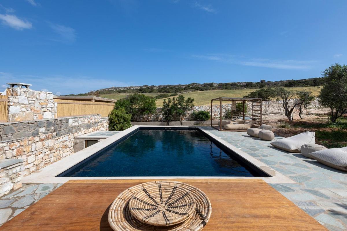 Amalgam Homes Paros