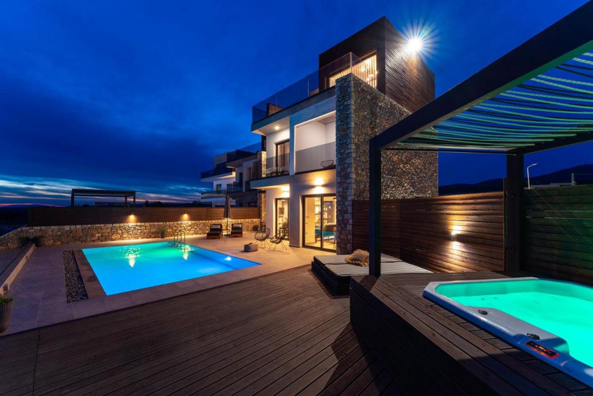 amara luxury villas