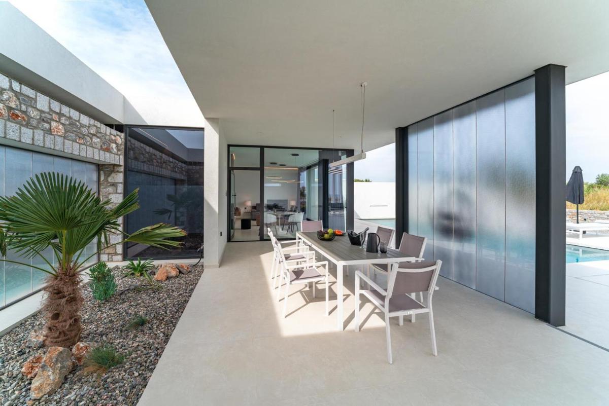 amara luxury villas